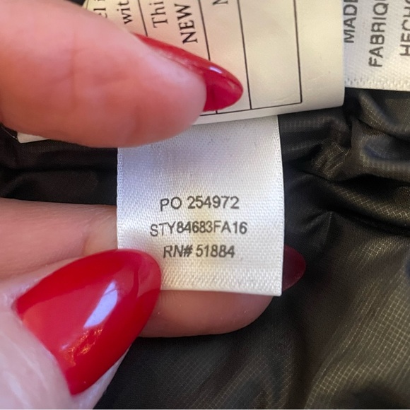 Patagonia Down Sweater Tree Patterned Black White Puffer Jacket - Picture 9 of 11